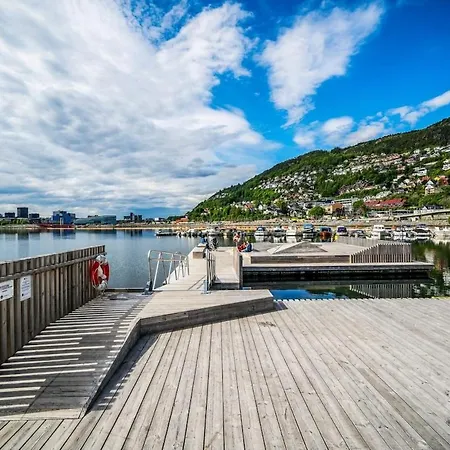 Near Center With Free Parking ベルゲン